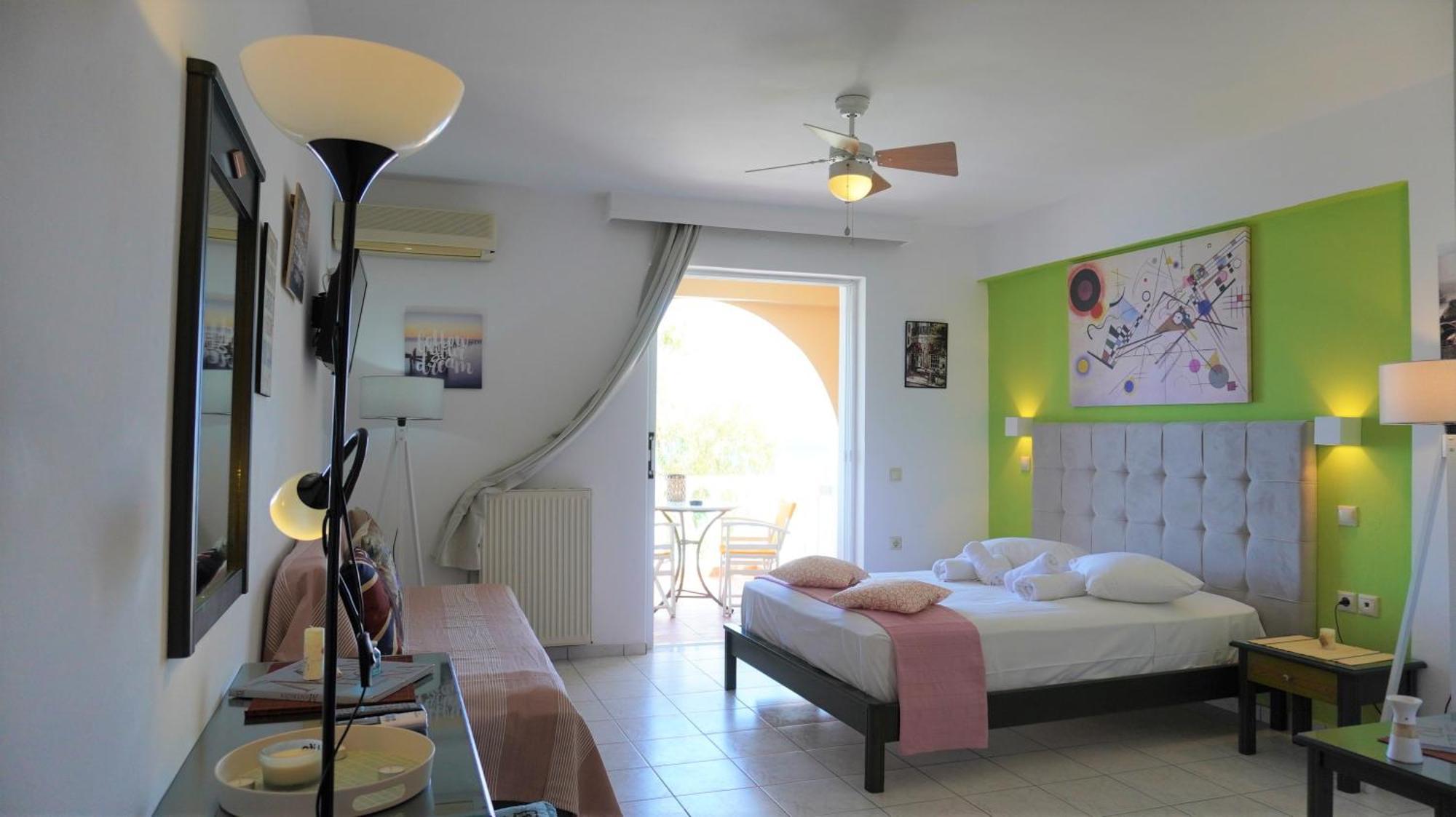 Seafront Spirit Suites Zakynthos Quarto foto