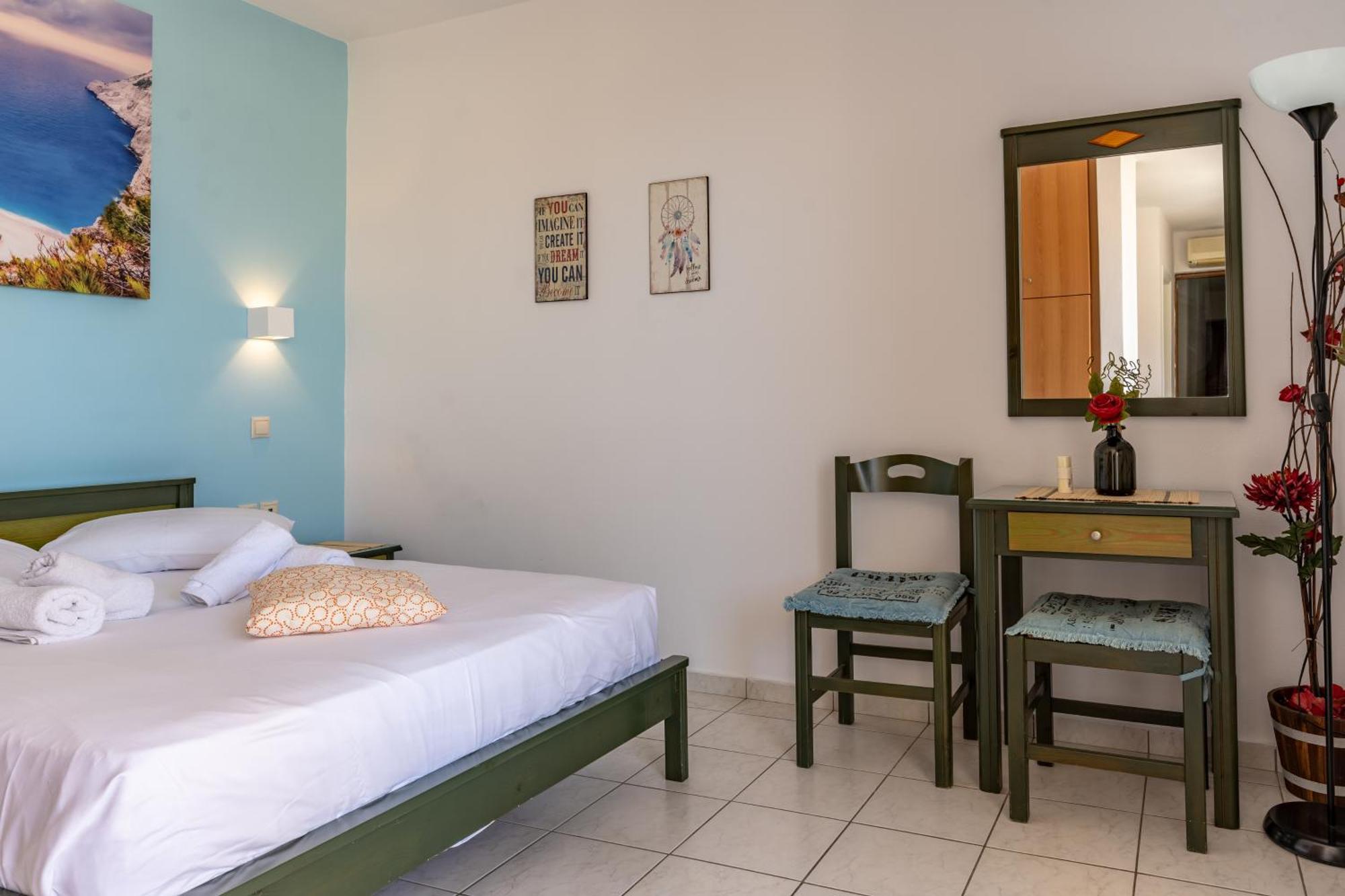 Seafront Spirit Suites Zakynthos Quarto foto